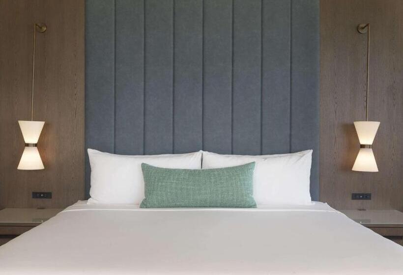 Standard Szoba King Size Bed, The Royal Sonesta Kaua I Resort Lihue