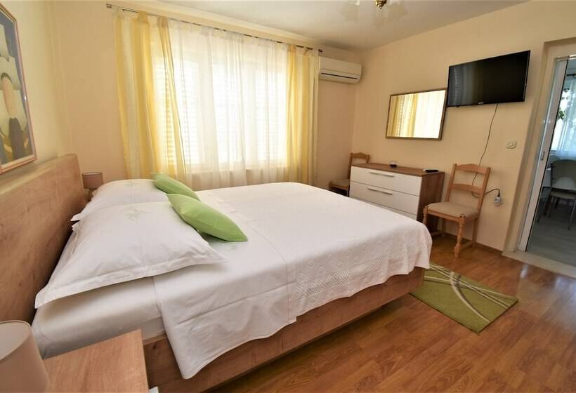 استودیو استاندارد با چشم‌انداز باغ, Guesthouse Kanjuo
