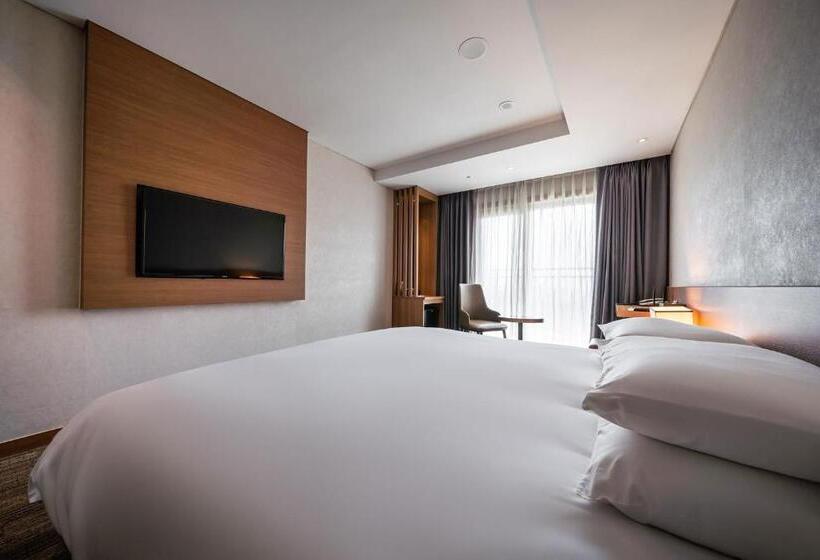Номер Deluxe Кровать Кинг, Jeju Seongsan Golden View