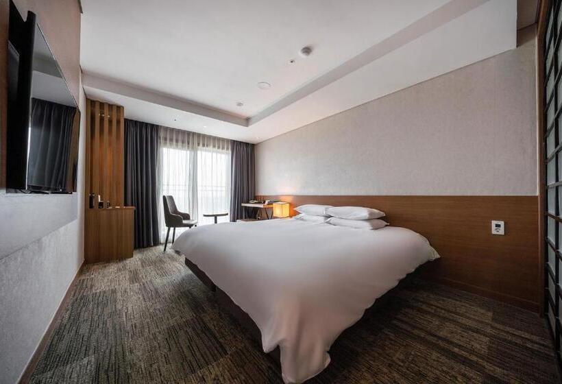 Номер Deluxe Кровать Кинг, Jeju Seongsan Golden View