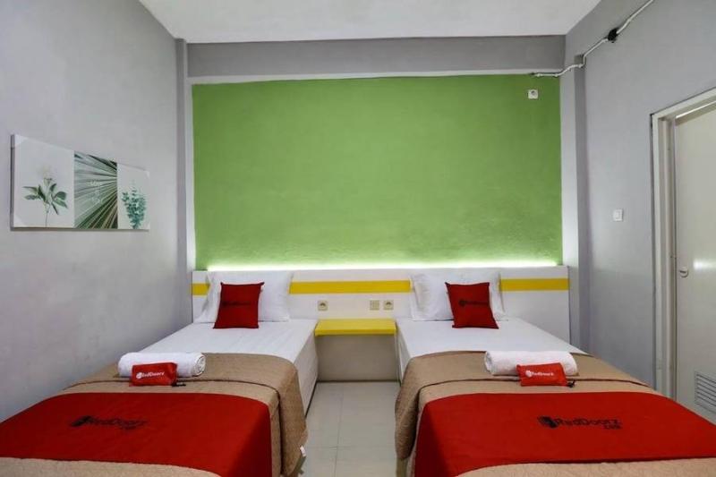 Номер Стандарт, Reddoorz Near Malioboro Tugu Station Jogja 2