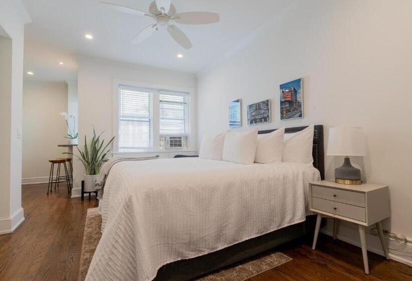 سوئیت پریمیوم, The Plaza Hotel   Milwaukee