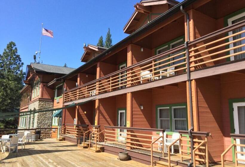 Люкс, The Pines Resort & Conference Center