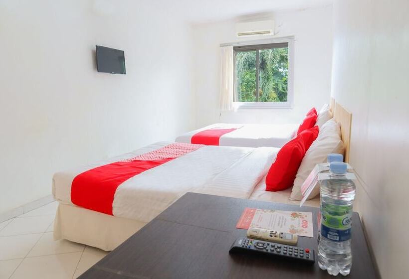 Семейный Номер, Reddoorz Syariah Near Ragunan Zoo 3