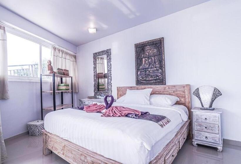 Номер Deluxe Вид на Море, Waenis Sunset View Hotel And Restaurant, Amed, Bali