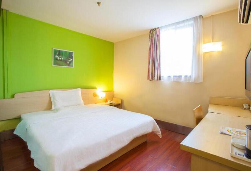 标准间, 7days Inn Zhuhai North Railway Station Jinding