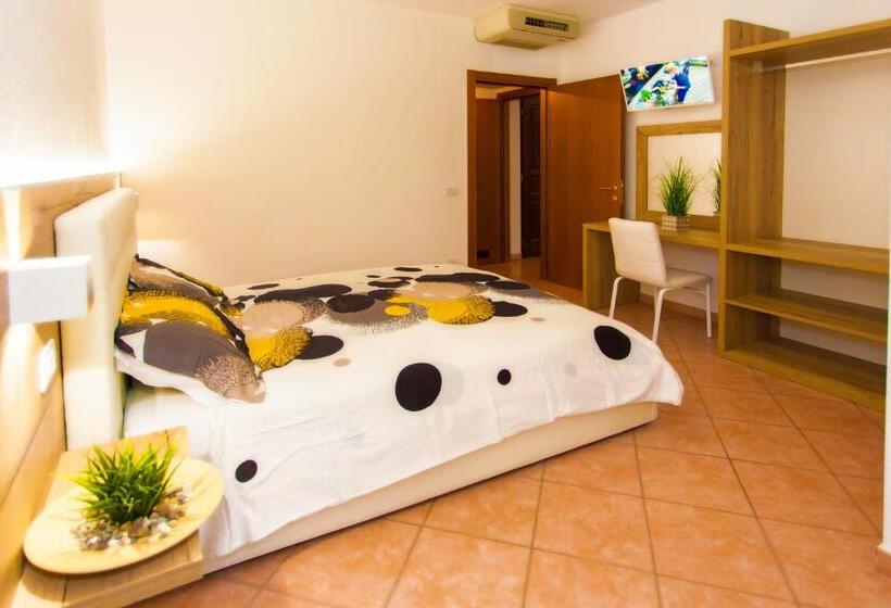 Апартаменты 2 Спальни, Residence Delle Rose
