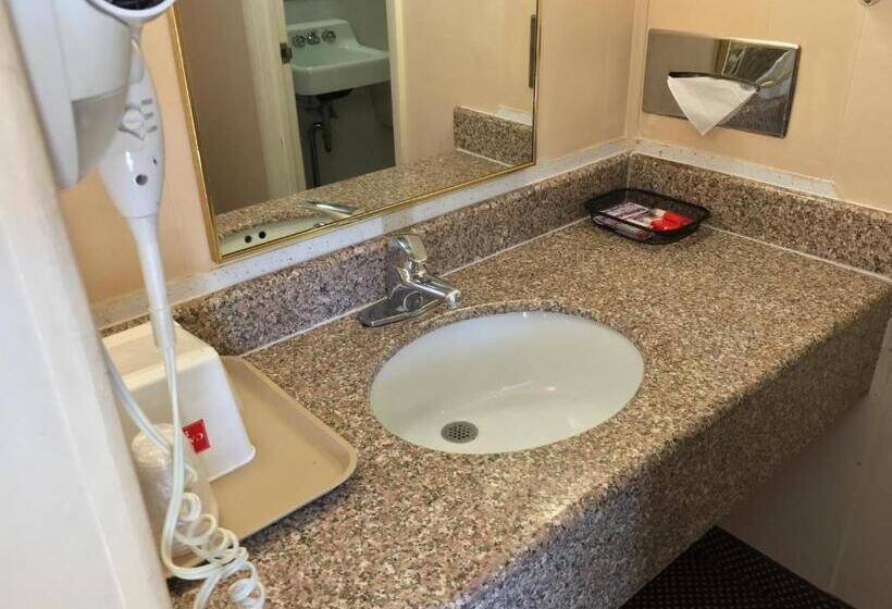 Номер Стандарт, Red Carpet Inn  Gettysburg