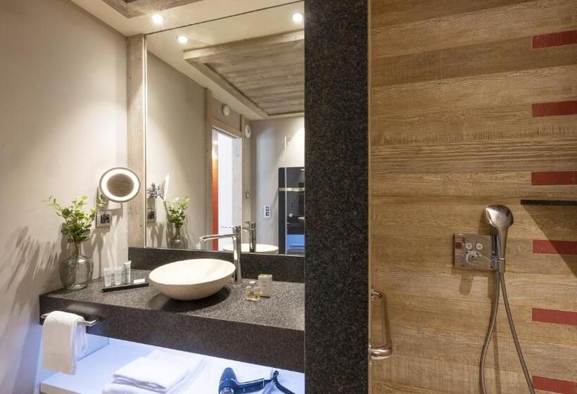 Полулюкс, Mgm Hôtels & Résidences – Hôtel Les Suites D’alexane
