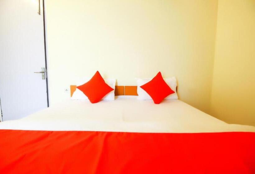 3 Bett Klassisches Zimmer, Oyo 67068 Sanrac Residency