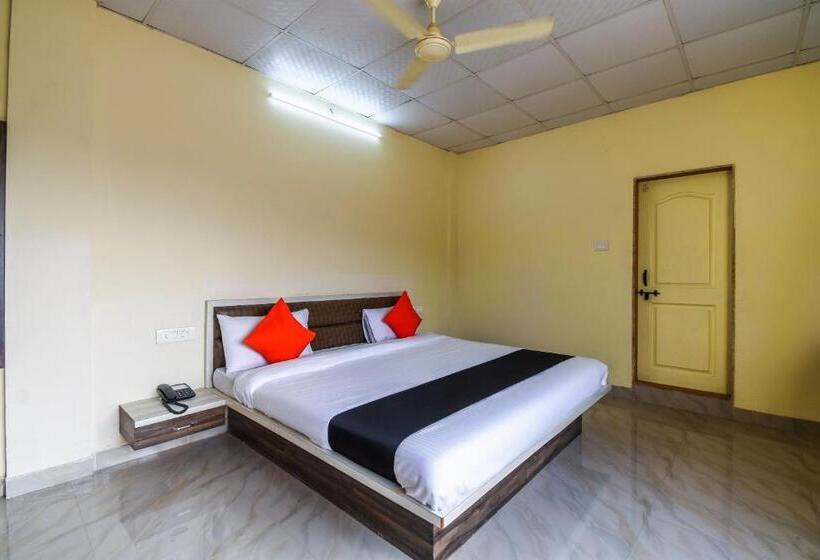 三人经典房间, Collection O 64849 Dwarka Lodge