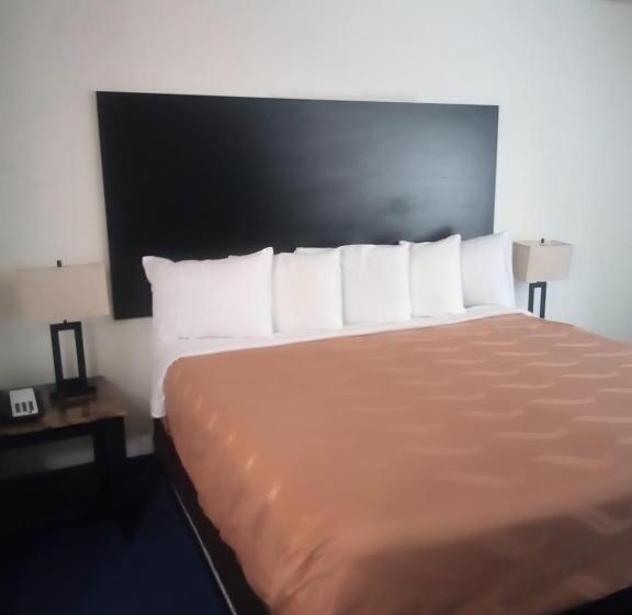 Стандартный Номер Кровать Кинг, Fairbridge Inn & Suites Sunnyside