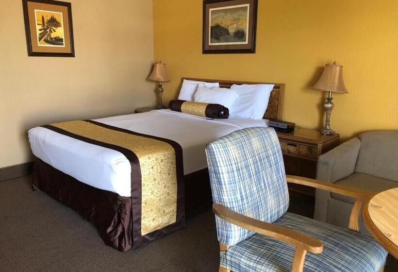 Номер Deluxe, Knights Inn   Baker City