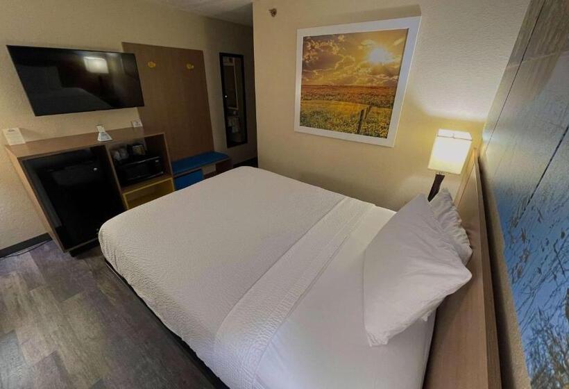 Номер Стандарт Адаптированный для Инвалидов, Days Inn & Suites By Wyndham Kaukauna Wi