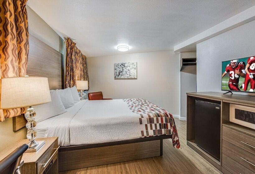 Номер Deluxe Адаптированный для Инвалидов, Ramada By Wyndham Medford Airport North