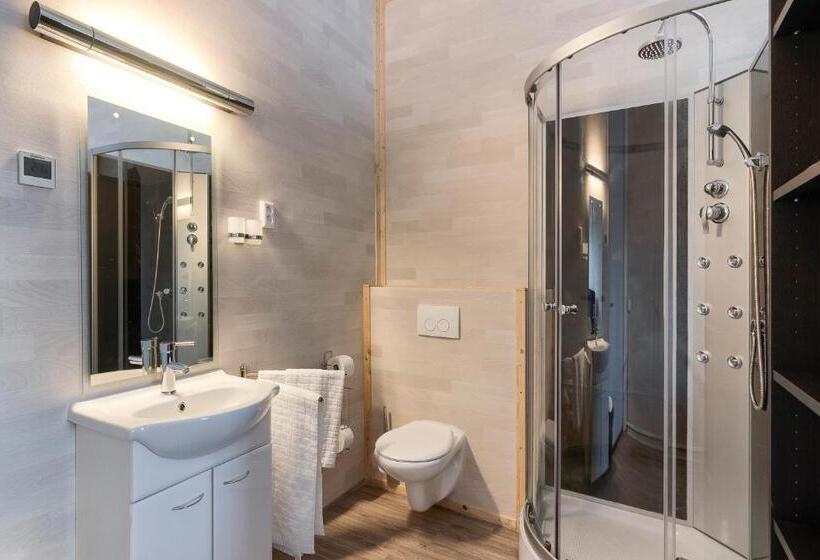 Номер Deluxe, B&b Langenberg   David Humeweg 9   1349 Da   Almere Oosterwold