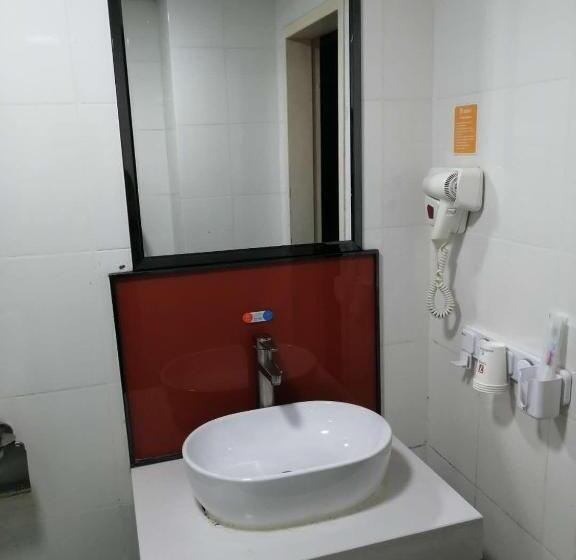 Номер Стандарт Индивидуальный, 7days Premium Qingdao Xianggang Middle Road Zhiqun Road Subway Station Branch