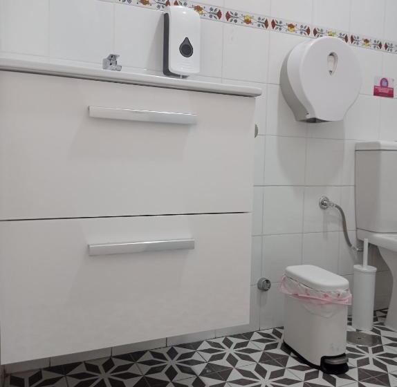 اتاق لوکس با بالکن, Planeta Cadiz Hostel