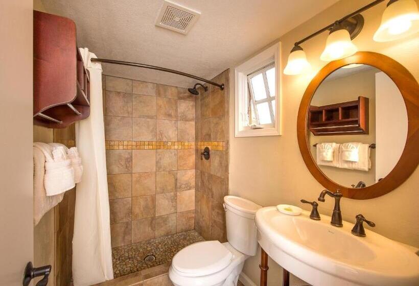 스탠다드 룸 킹사이즈 침대, Sunset Inn Pacific Grove