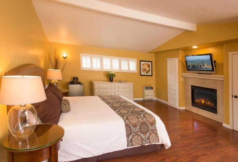 스탠다드 룸 킹사이즈 침대, Sunset Inn Pacific Grove