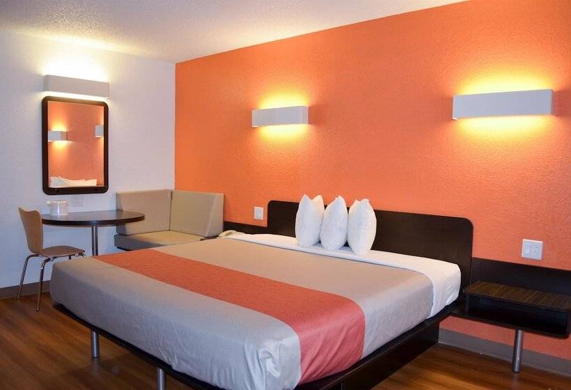 디럭스 룸, Motel 6 Kingsland Kings Bay Naval