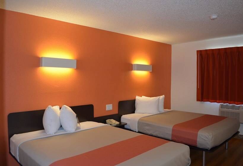 디럭스 룸, Motel 6 Kingsland Kings Bay Naval