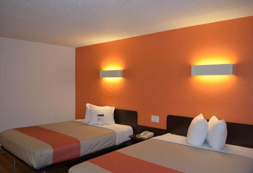 디럭스 룸, Motel 6 Kingsland Kings Bay Naval
