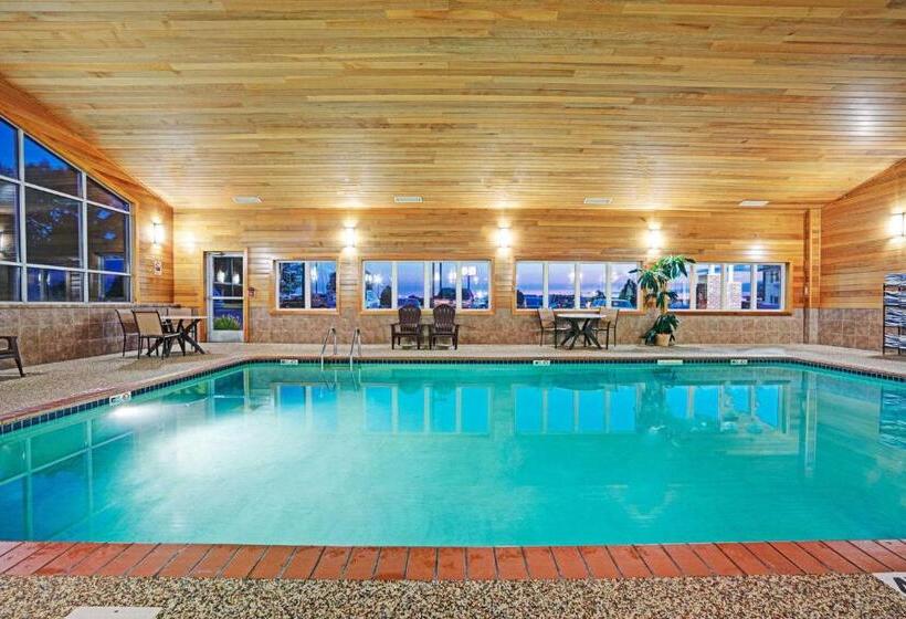 Люкс, Super 8 By Wyndham Rogers Minnesota