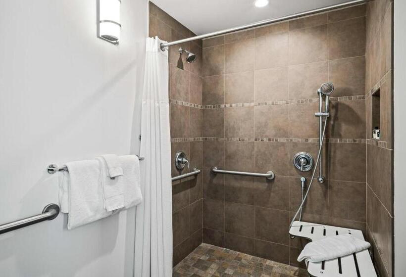 Номер Стандарт Кровать Кинг Адаптированный для Инвалидов, Sunriver Resort
