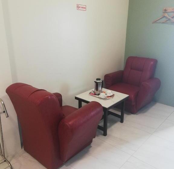 سوییت, Supreme Hotel Yangon