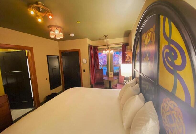 Quarto Standard Cama King, Mcmenamins Elks Temple