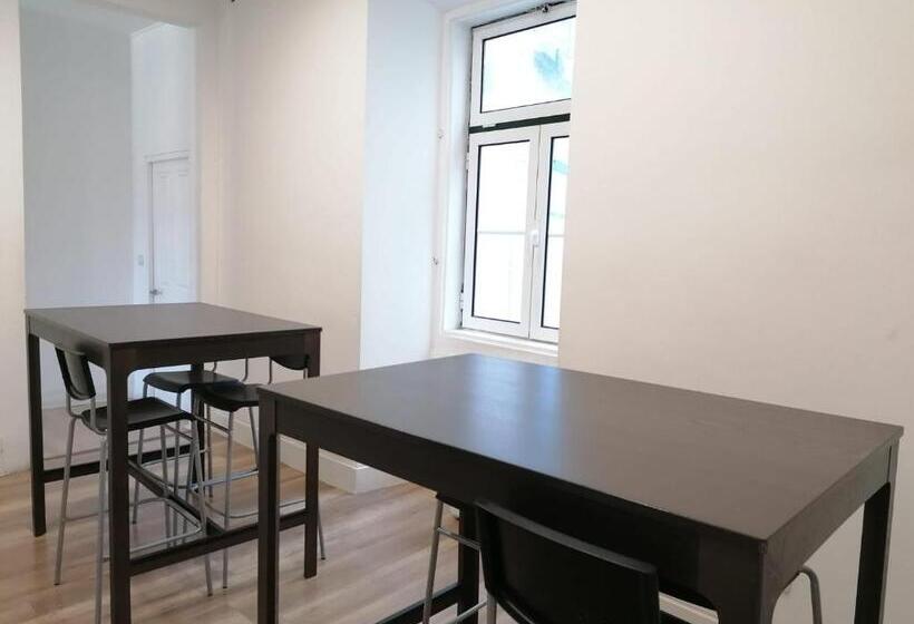 استودیوی استاندارد, Chiado Open World Hostel