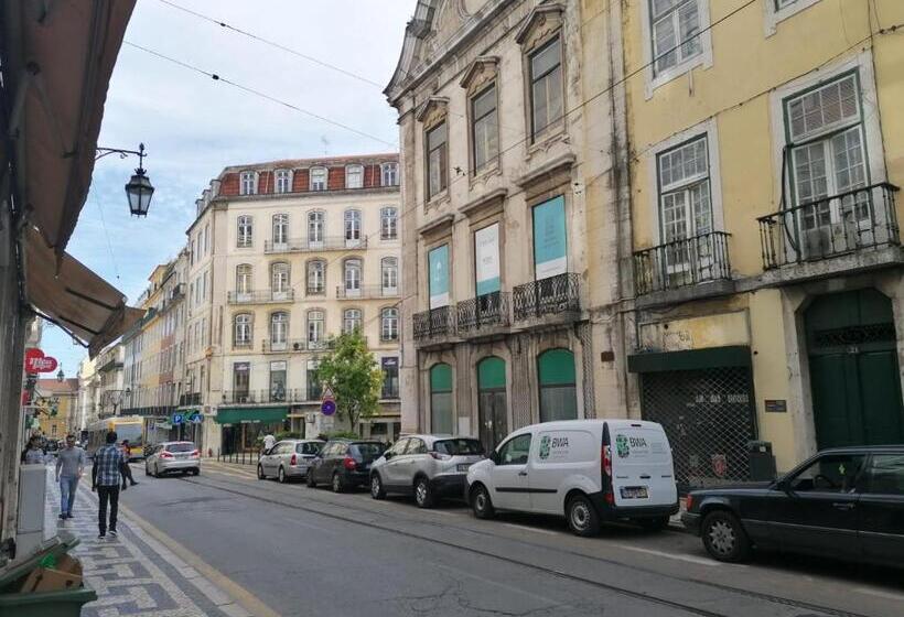 اتاق استاندارد چهار تخته, Chiado Open World Hostel
