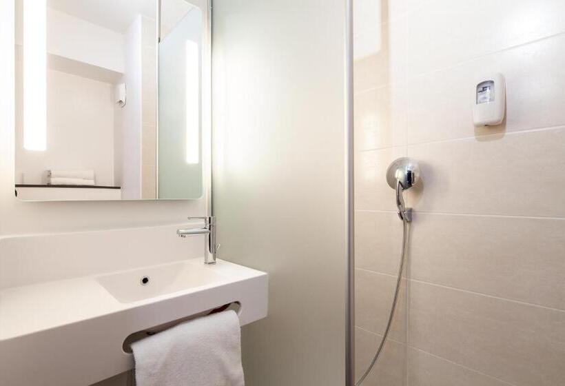 Номер Стандарт Адаптированный для Инвалидов, B&b Hotel Compiègne