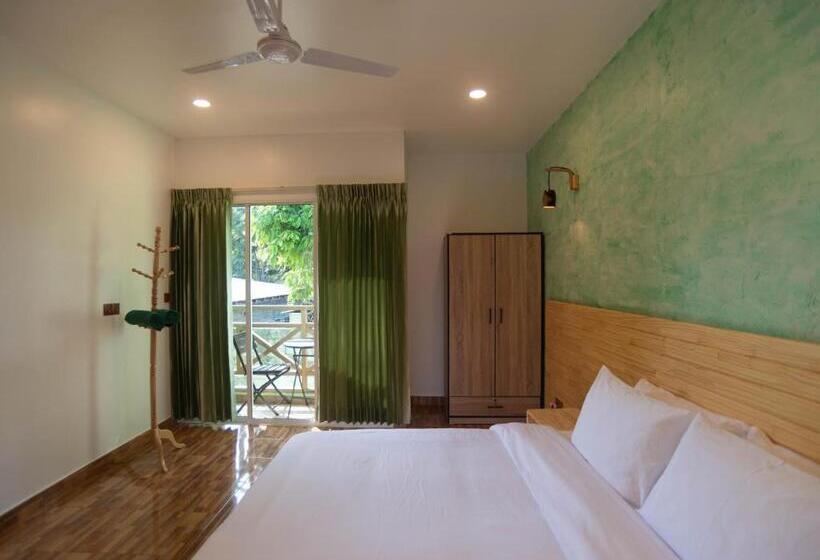 اتاق لوکس, Turtle Maldives   Your Gateway To The Beach & Marine Adventures Await!