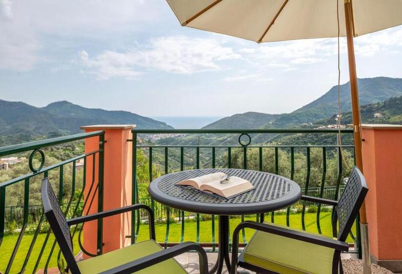 Номер Стандарт Вид на Море с Балконом, La Vignana   5 Terre