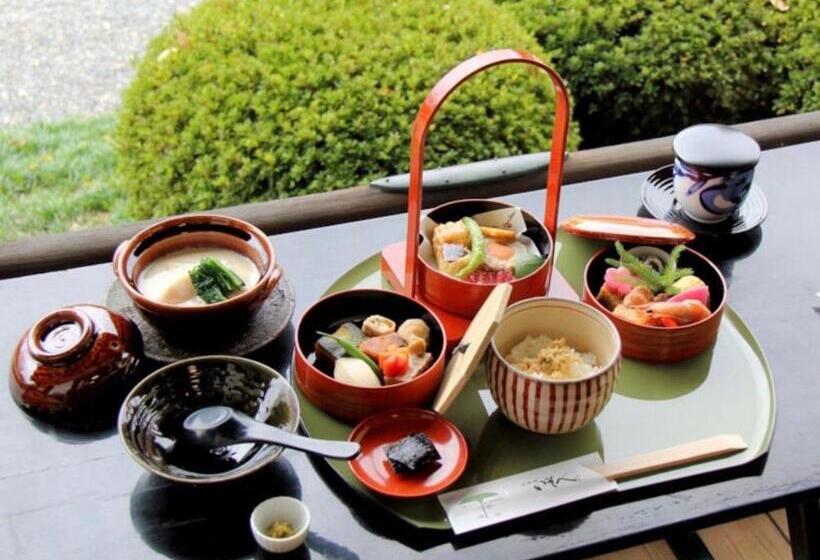 اتاق استاندارد, Ishibekoji Muan