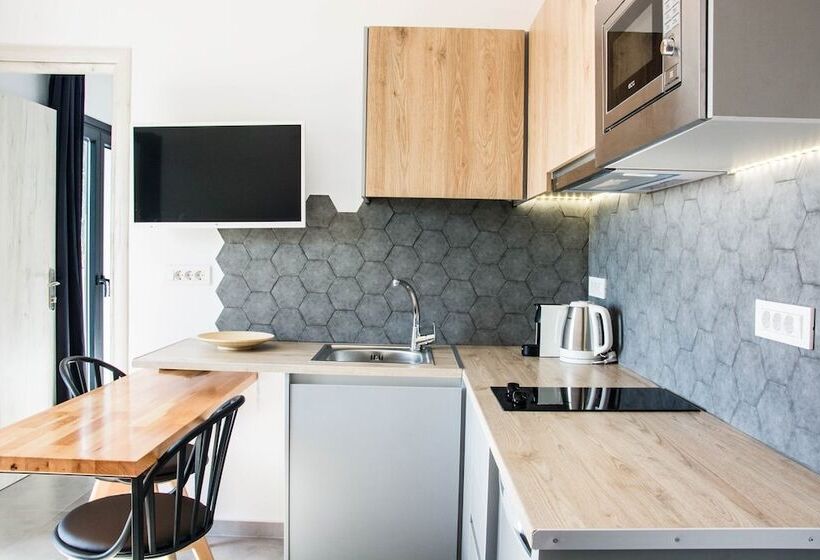 Apartamento 1 Dormitório com Sacada, Dragonfly Villas