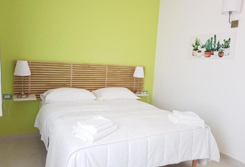 Номер Стандарт Вид на Бассейн, Resort Villa Isola B&b