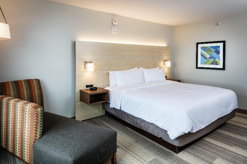 适合残疾人使用的标准间, Holiday Inn Express & Suites   Bend South, An Ihg