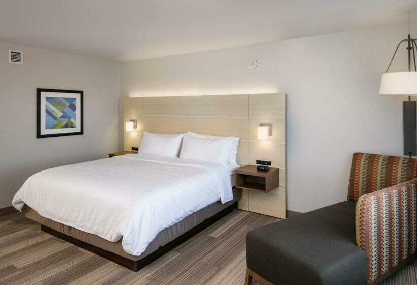 适合残疾人士使用的带超级大床的标准间, Holiday Inn Express & Suites   Bend South, An Ihg