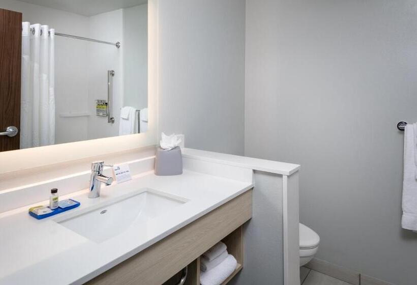 带大床的套房, Holiday Inn Express & Suites   Bend South, An Ihg