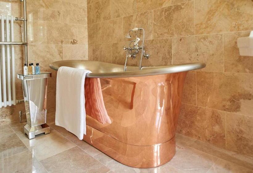 Superior Suite, Pale Hall