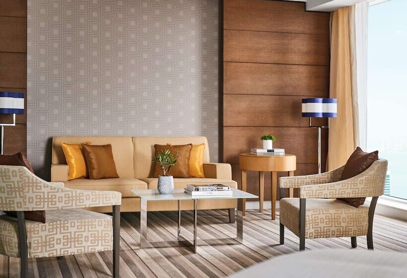 带大床的豪华间, Pullman Doha West Bay