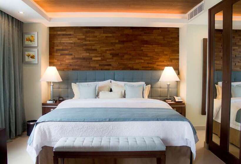 Люкс Кровать Кинг, Hampton By Hilton David
