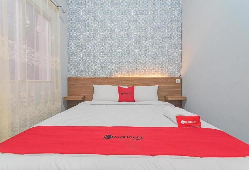 Номер Economy, Reddoorz Near Alun Alun Garut
