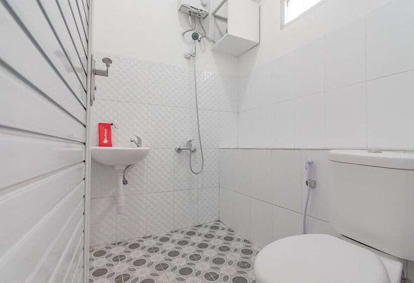Номер Deluxe, Reddoorz Near Alun Alun Garut