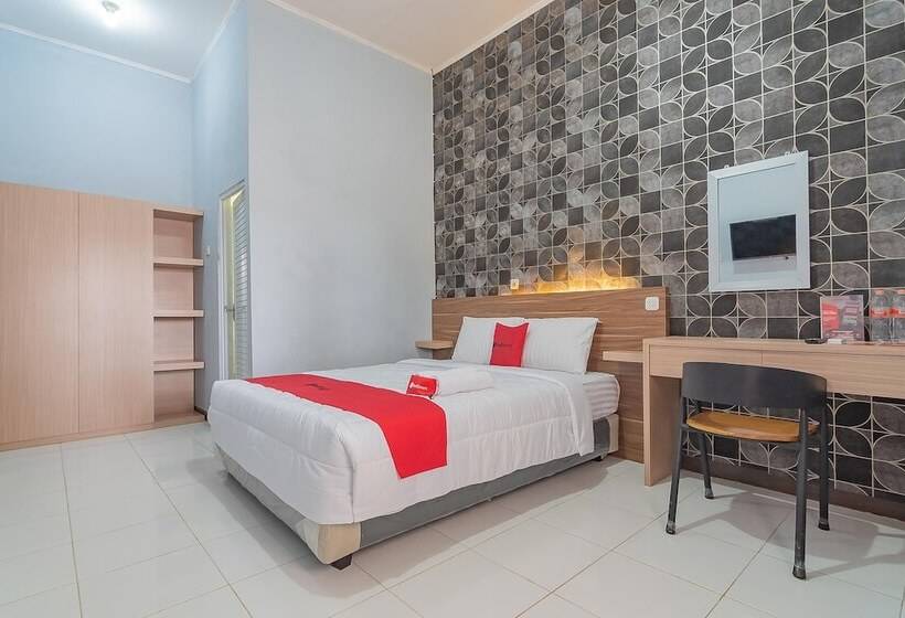 Номер Economy, Reddoorz Near Alun Alun Garut