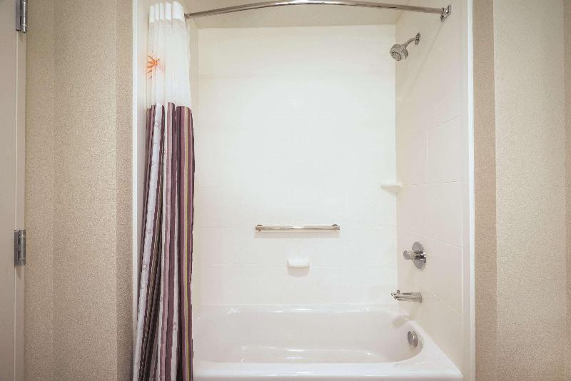 Номер Executive Кровать Кинг, La Quinta By Wyndham Plantation At Sw 6th St