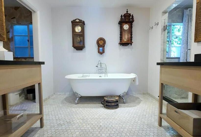 Номер Superior Кровать Кинг, The Vagabond S House Boutique Inn